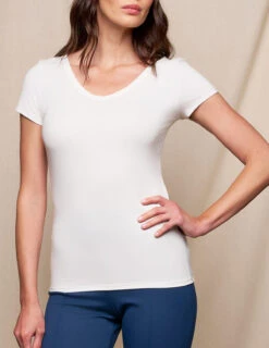Bamboo Close Fit V-Neck Top - Soft White