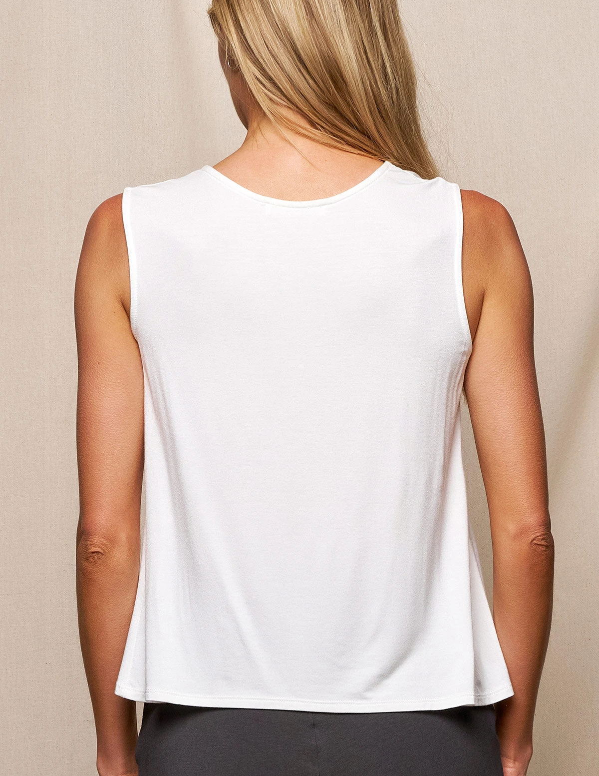 Bamboo Flowy V-Neck Tank 12 Bamboo Flowy V-Neck Tank - Image 10